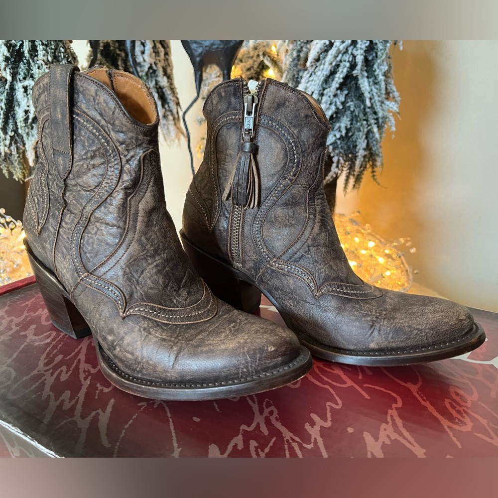 Lucchese Tobacco Mosaic Shortie boots sz 7 B